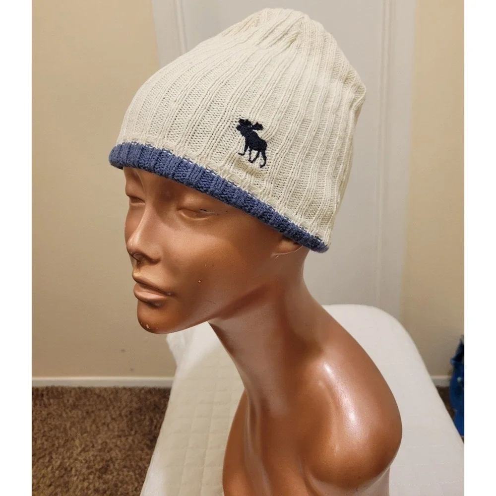 Abercrombie & Fitch Reversible Beanie Cream Blue Striped Moose Logo Hat Winter